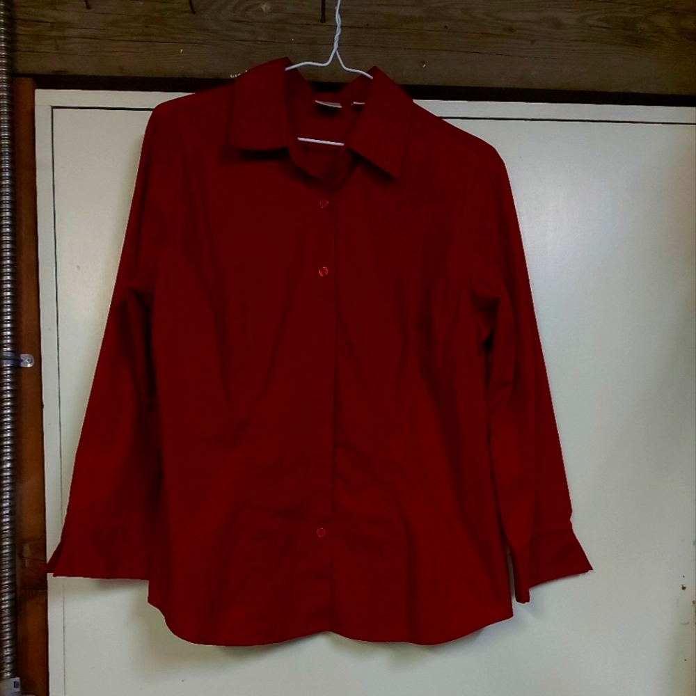 🐱 Cleo Button Down Shirt Medium